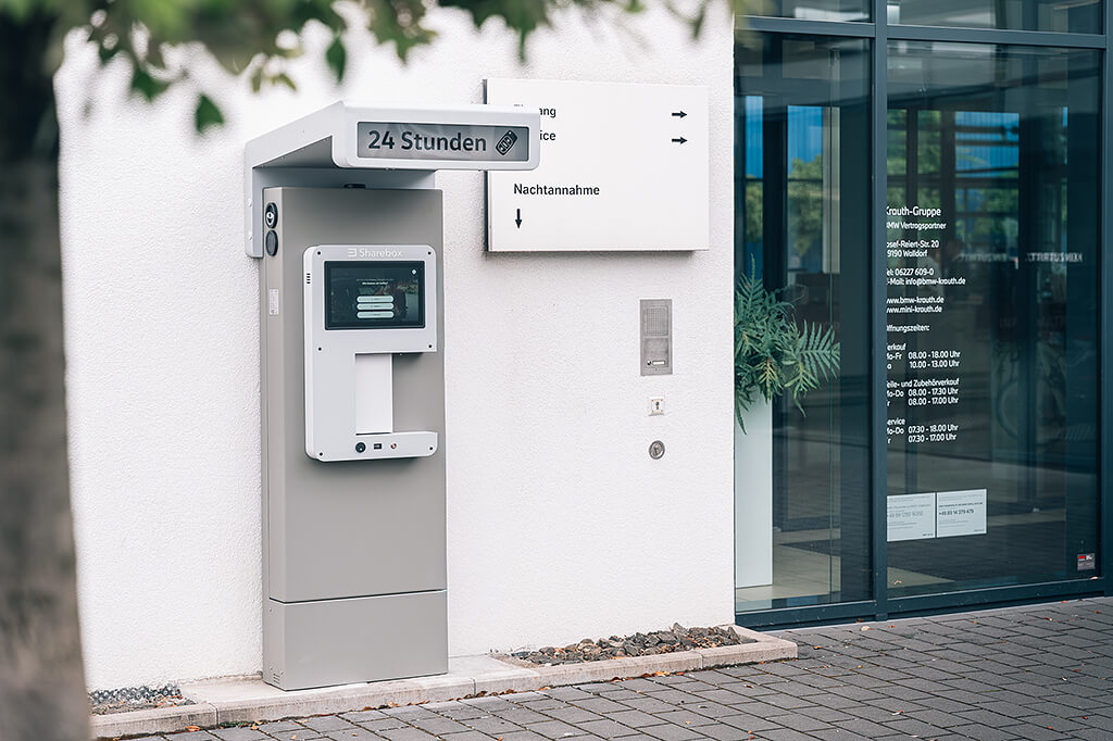 24-Stunden-Sharebox für Fahrzeugannahme am BMW Krauth Standort Walldorf.